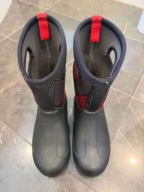 Bogs Black and Red Kids Pull-On Rain Boots